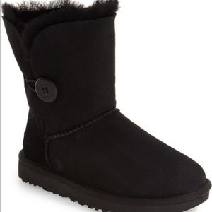 Ugg Bailey button boot, sz 10